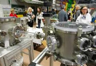 prihodi nastavili da rastu, uprkos smanjenju broja zaposlenih, ali da je rekordno nizak broj planiranih novih pozicija u ovoj godini