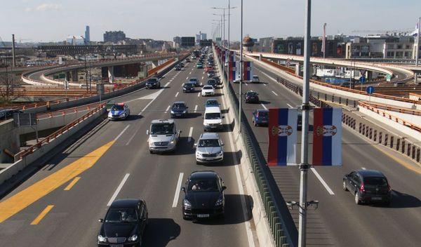 Image for Autobusi čekaju tri sata