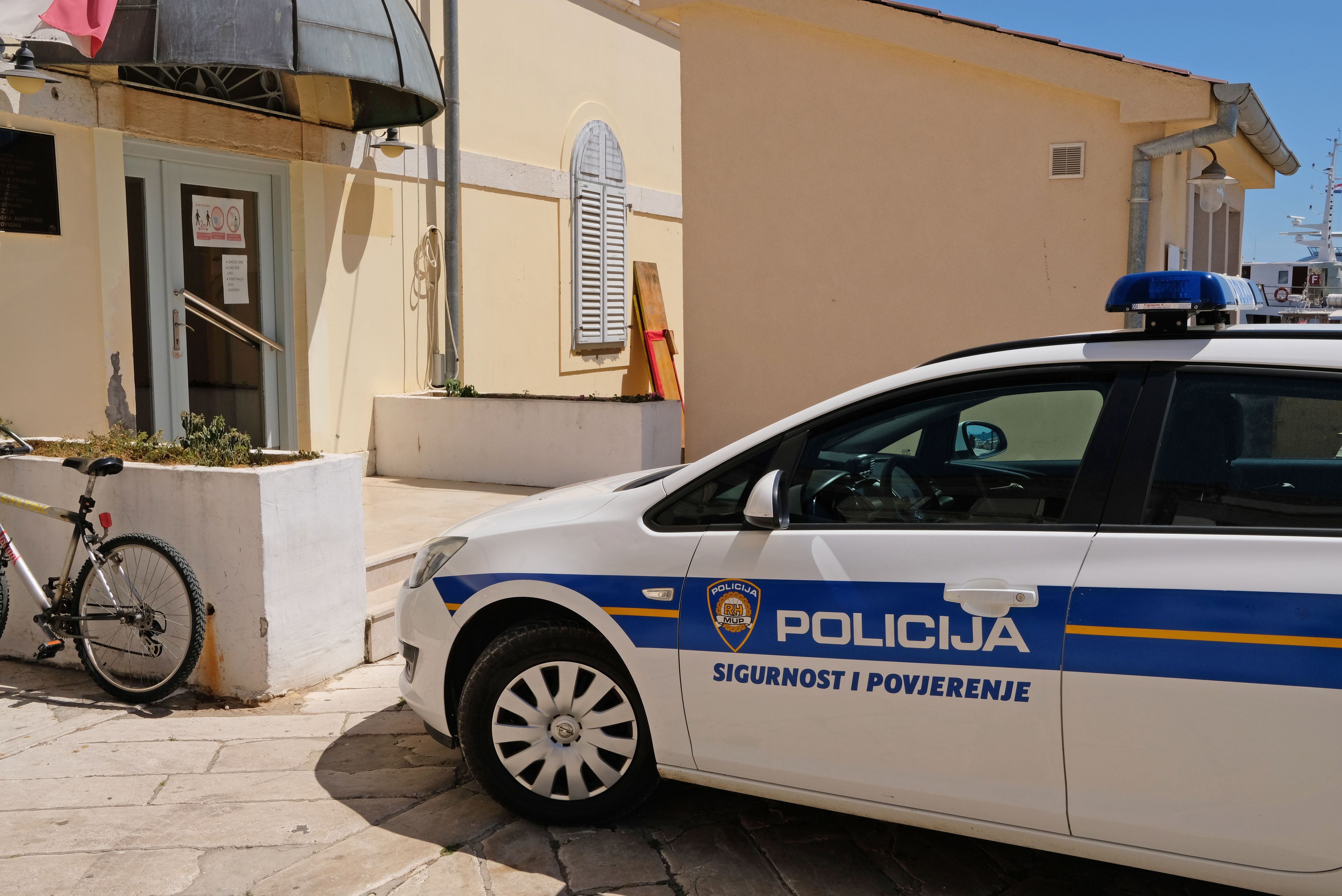 Image for Bračni par dve godine držao muškarca kao roba