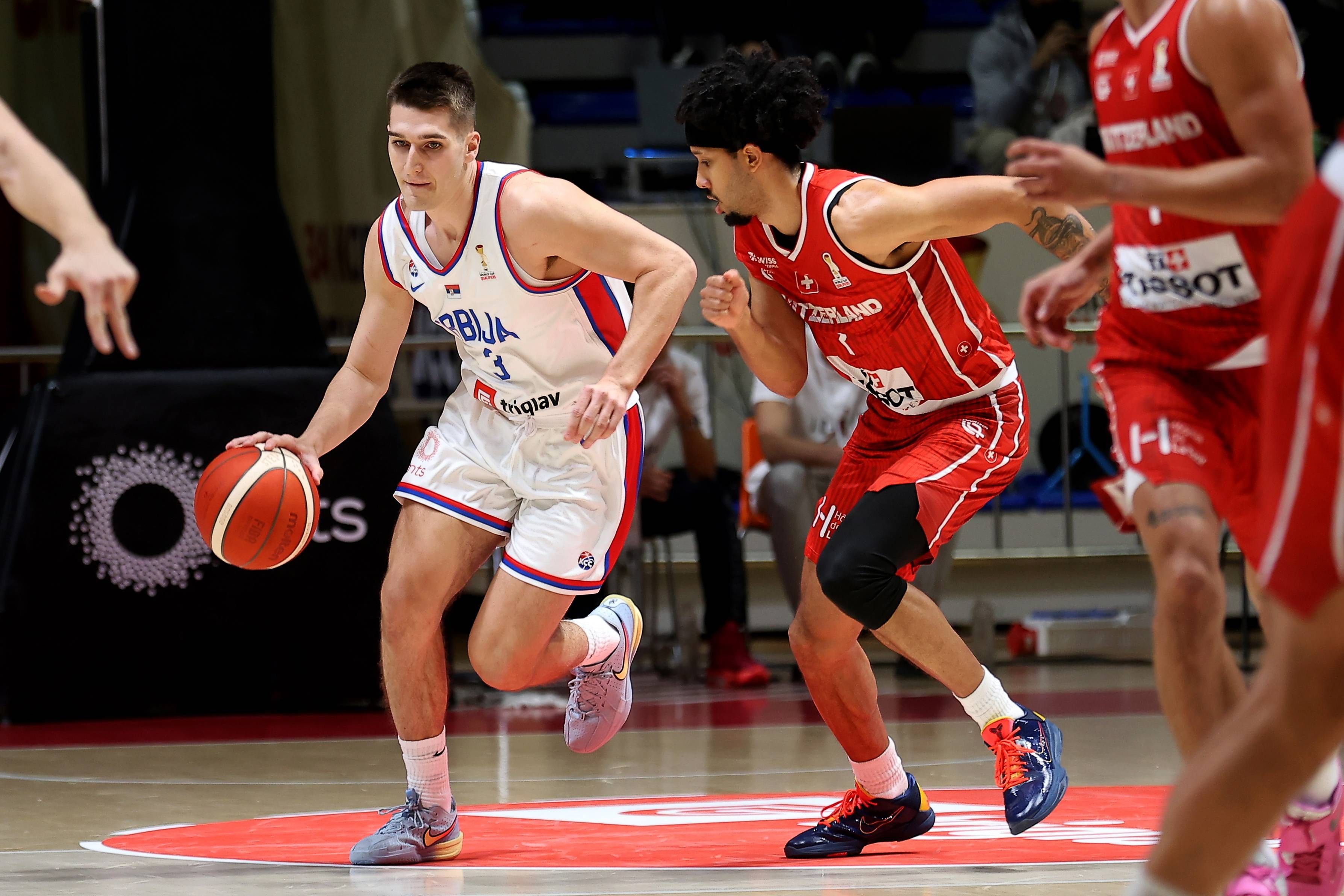 Image for Košarkaši Srbije posle velikog preokreta pobedili Švajcarsku u kvalifikacijama za SP