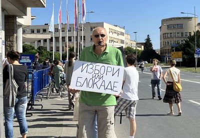 Image for Građani pred Skupštinom