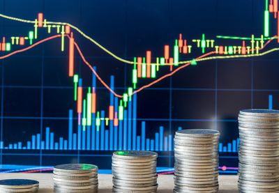 Akcije na evropskim berzama su pale, dok su investitori procenjivali uticaj dešavanja u mirovnim pregovorima između Sjedinjenih Američkih Država i Irana