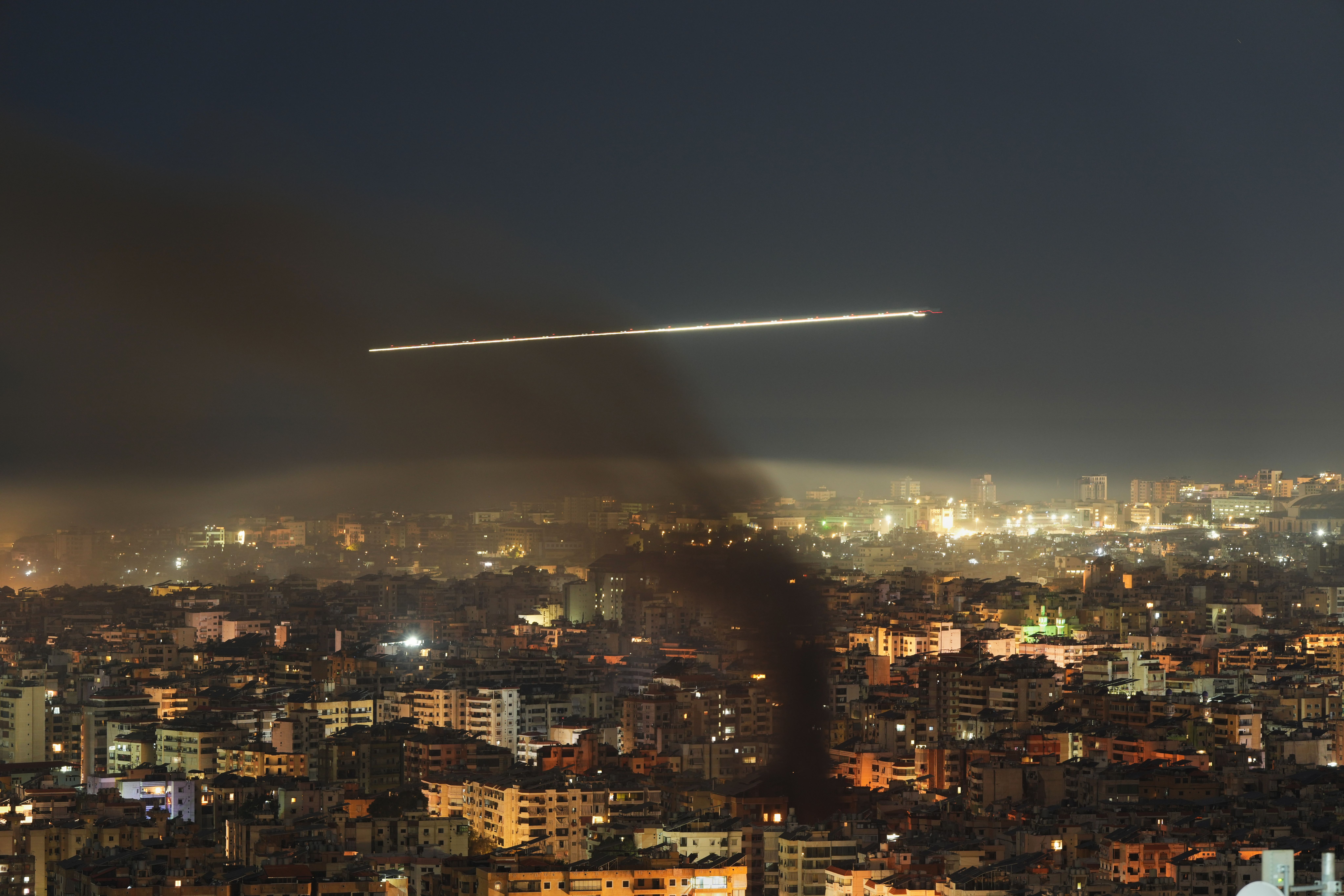 Image for Izrael napao Bejrut, ljudi masovno beže