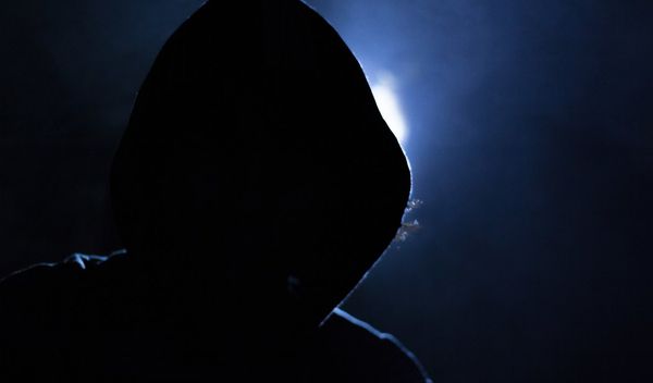 Obrazovanje je tokom 2025. bilo najčešća meta, uz rast broja napada od 22 odsto u odnosu na prethodnu godinu, a slede državna uprava, telekomunikacije i zdravstvo
