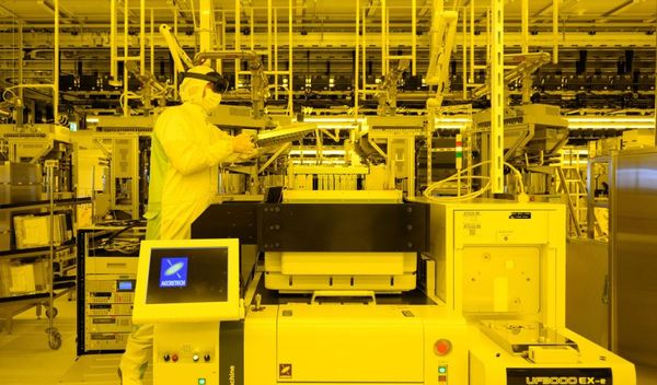 Image for Za čipove 920 miliona