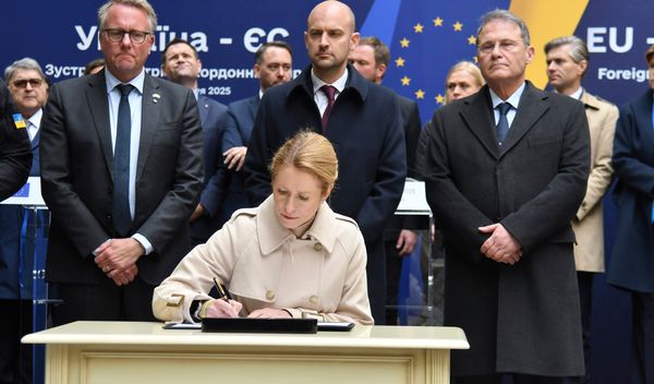 Image for EU zamrznula 210 milijardi evra ruske imovine, Mađarska i Slovačka se protive merama