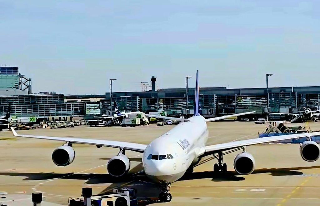 Image for Lufthansa ispratila A340-600 (D-AIHT) u penziju