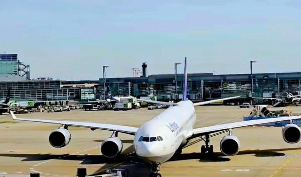 Image for Lufthansa ispratila A340-600 (D-AIHT) u penziju