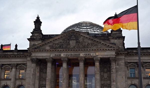 Image for Berlin na testu demokratije