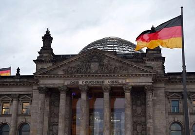 Image for Berlin na testu demokratije