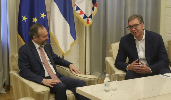 Image for Oproštajna poseta Žiofrea