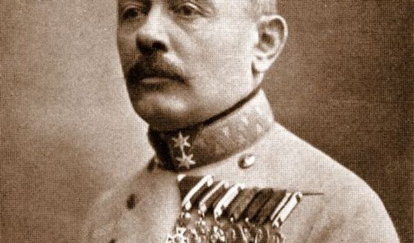 Dok su mnogi njegovi vojnici i sunarodnici, pravoslavni Srbi, prebegli iz austrijske u srpsku ili rusku vojsku, Borojević je do kraja ostao veran austrijskoj kruni