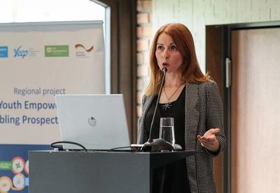 Image for Izazovi mladih u Srbiji