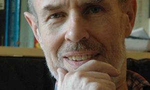 Autor britanskog porekla, koji je najveći deo profesionalnog veka proveo u Beogradu, izgradio je opus koji i danas deluje iznenađujuće savremeno