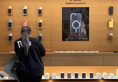 Uspeh ajfona Duo mogao bi da ima veliki uticaj na tržišnu nišu u kojoj konkurenti poput Samsunga i Huaveija već godinama prodaju premijum uređaje