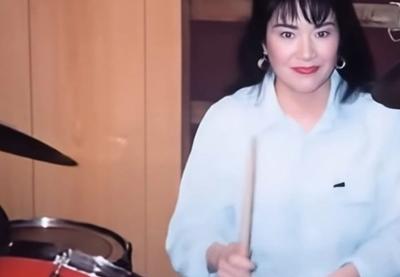 Image for Sanae Takaiči – prva premijerka Japana, „čelična dama“ koja svira bubnjeve