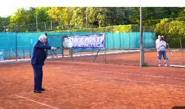 Image for Preminuo legendarni italijanski teniser Nikola Pjetranđeli