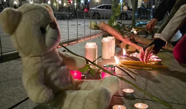 Image for Sveće povodom napada u Zagrebu