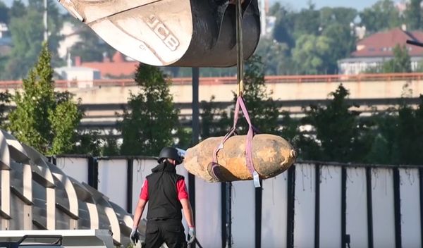 Image for Uklonjena avio-bomba kod Beograda na vodi