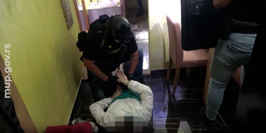 Image for Bacio bombu u restoran