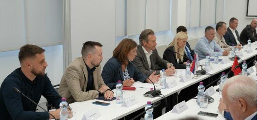 Posebna pažnja posvećena je Memorandumu o razumevanju koji su potpisale privredne komore Srbije i Maroka