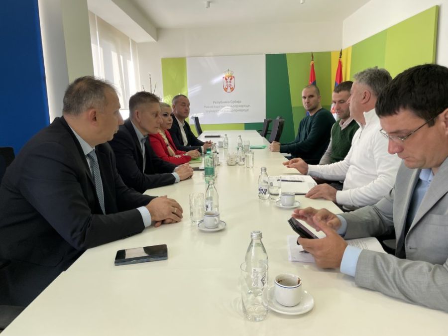 Image for Po 100.000 dinara za krave