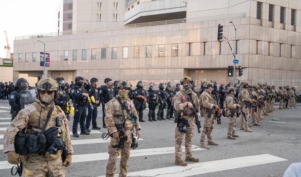 Image for Tramp odobrio slanje Nacionalne garde u Čikago