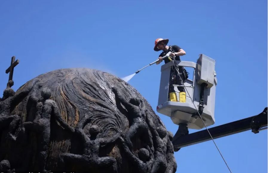 Image for Spomenik u Kragujevcu poput statue Hrista Spasitelja u Rio de Žaneiru