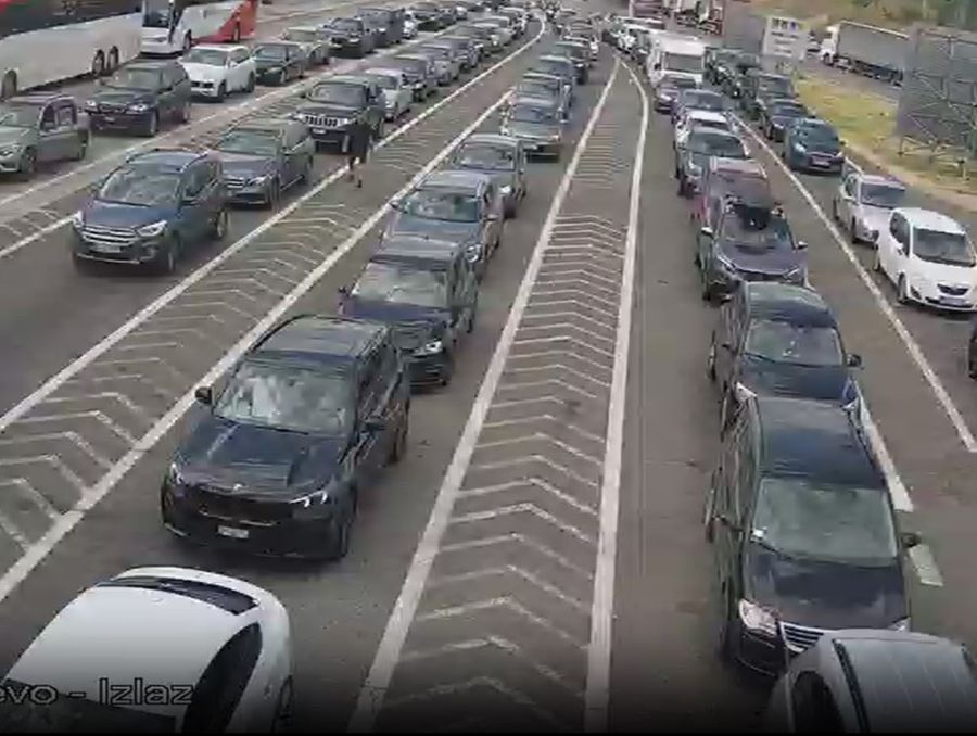 Image for Na Preševu čekanje skoro sat