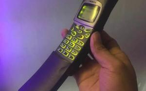 Image for „Banana“ iz Matriksa: telefon zbog kog je Beograd 90-ih bio u transu