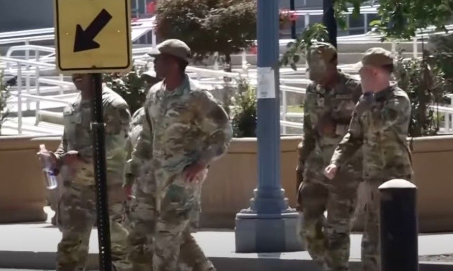 Image for Tramp rasporedio Nacionalnu gardu u Vašingtonu