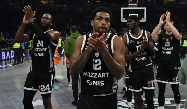 Image for Profesor Kalates predavao u Parizu