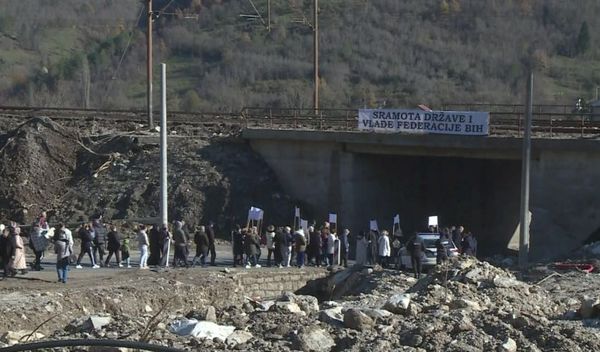 Image for Blokada puta na 19 minuta