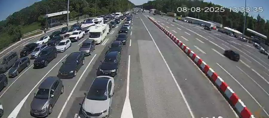 Image for Kolone na prelazu Batrovci