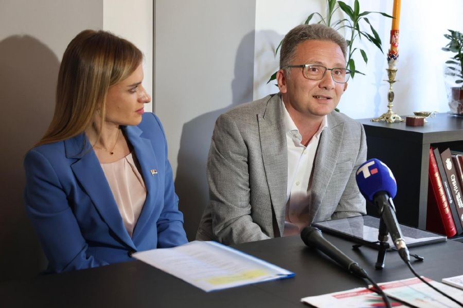 Image for Rast izvoza IKT usluga