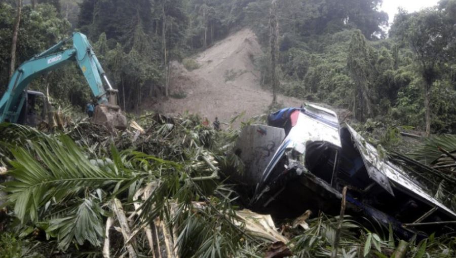 Image for U klizištu 16 poginulih