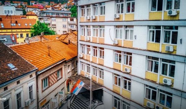 Image for Ukinut pritvor sedmorici učesnika protesta