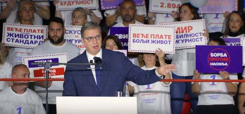 Vučić je pozvao građane na predizborni miting u Nišu i najavio da će sutra, nakon skupa u Hali sportova na Novom Beogradu, biti održani skupovi u oko 200 mesta širom Srbije.