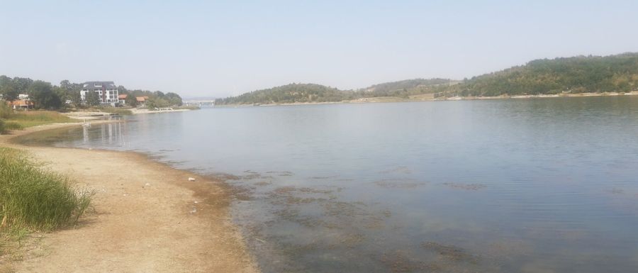 Image for Suša"popila" pola jezera