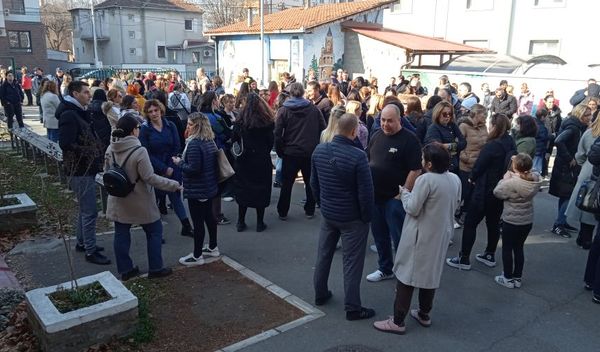 Image for Zemunci podržali nastavnike