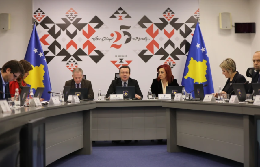 Image for Deci i penzionerima 100 evra