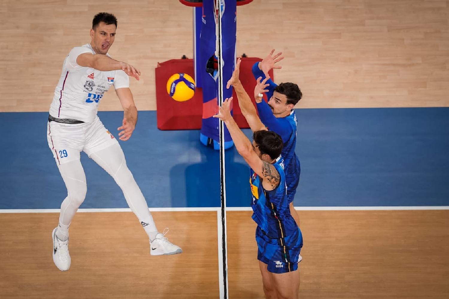 Image for Ubedljiv poraz od Italije