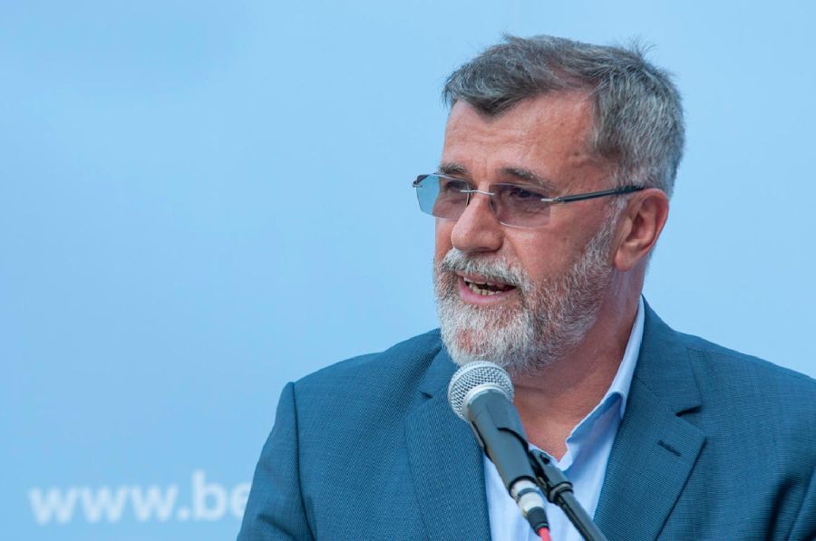 Image for Gomilaju se napadi na medije