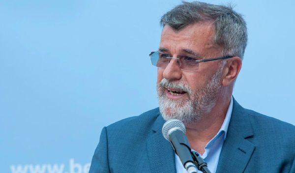 Image for Gomilaju se napadi na medije