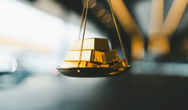 Stabilni valuta, banke i ekonomija