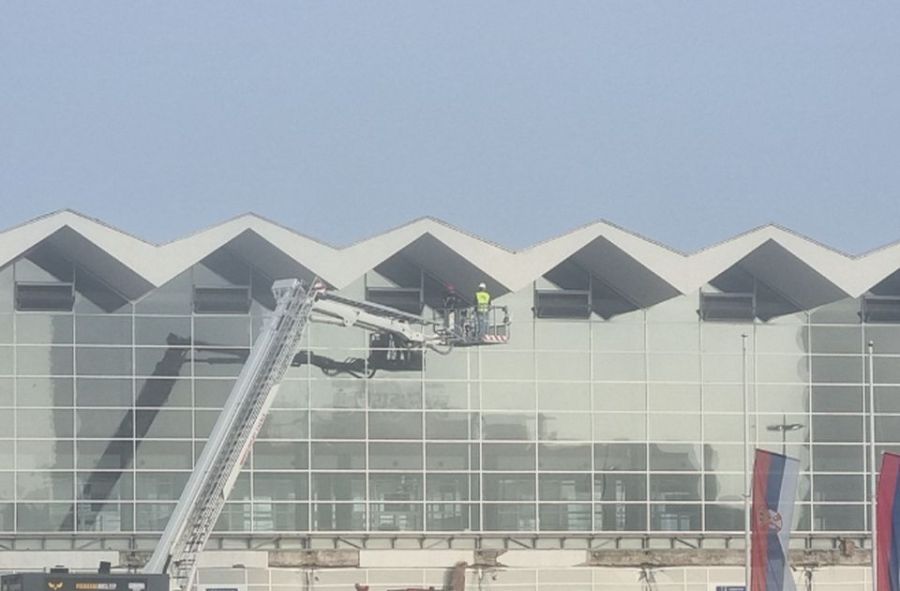 Image for Nadstrešnica teža za 23,11 tona