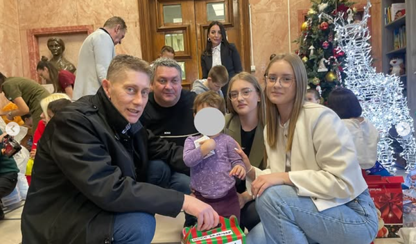 Image for Pokloni za decu u Zvečanskoj