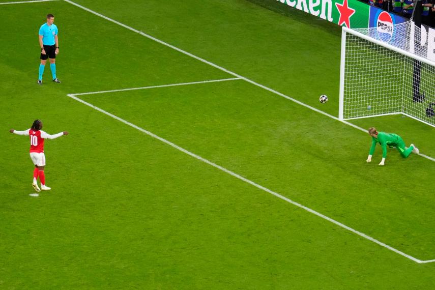 Očajan penal Ezea