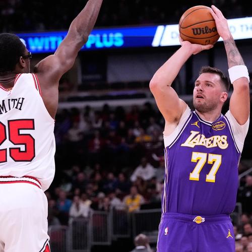 Image for Los Anđeles Lejkersi pobedili Čikago, 46 poena Dončića