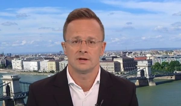 Image for Šef mađarske diplomatije: MOL će povećati isporuke Srbiji nakon američkih sankcija NIS-u